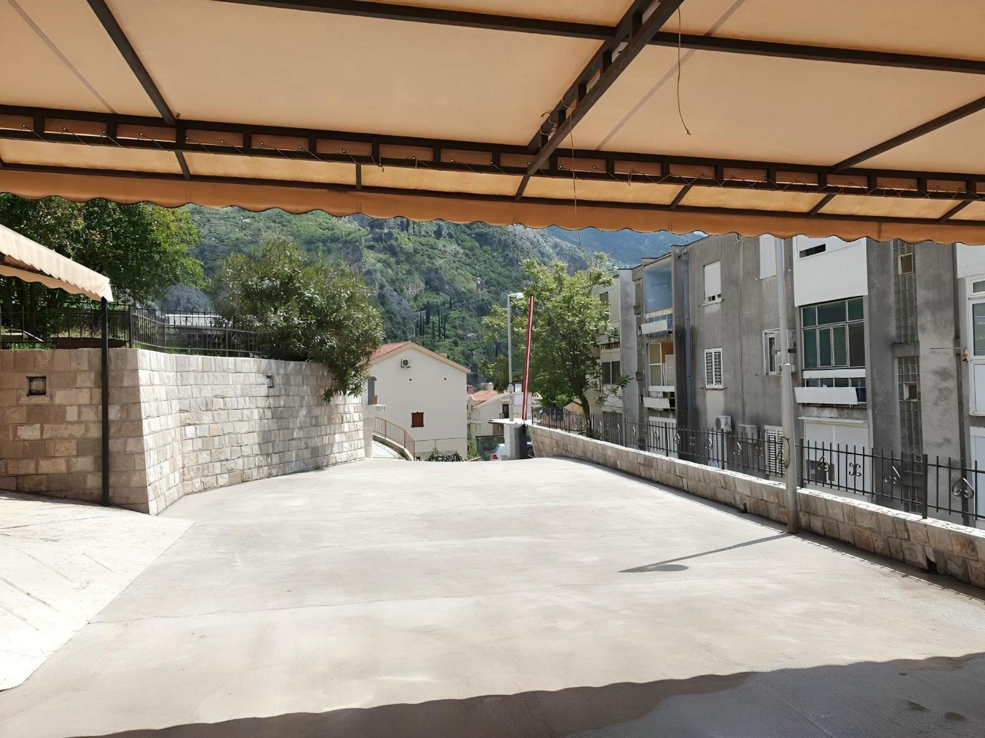 Apartments Time Kotor Exteriör bild